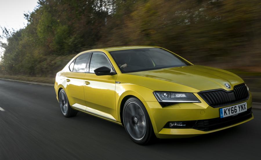  Skoda Superb SportLine 2016 года  (UK) (фото 13 из 40)
